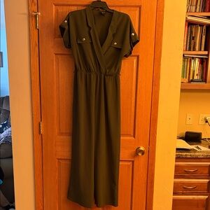 Enfocus Studio Olive Jumpsuit Shortsleeved- Size 8